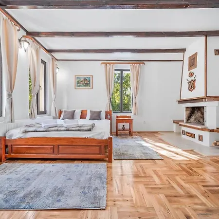 Villa Forest Paradise *